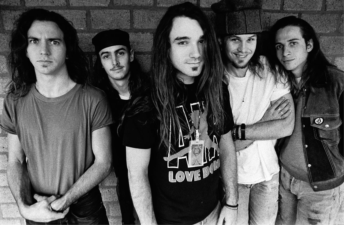 Pearl Jam, cómo sobrevivir al ‘grunge’ en 10 pasos – Icon